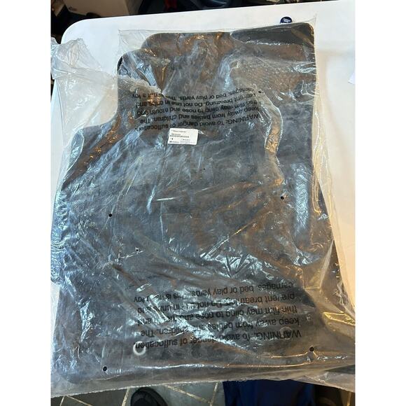 Subaru 2011 Legacy Floor Matt's NEW - Picture 3 of 3